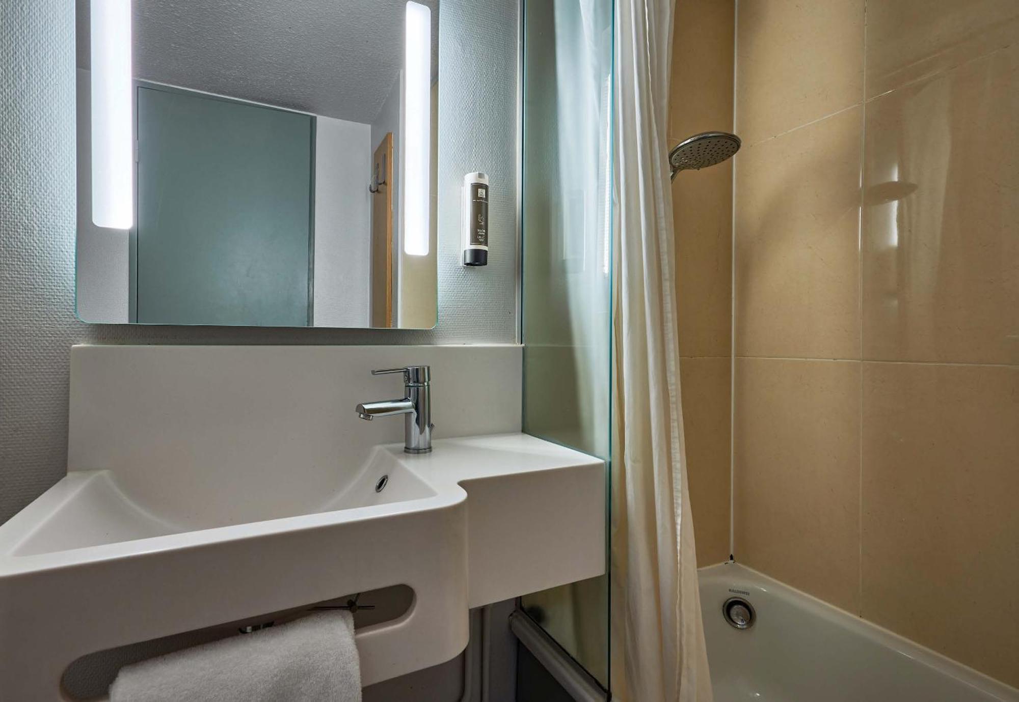 B&B Hotel Cherbourg Luaran gambar